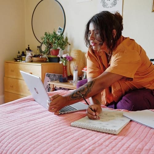 HP 15.6 inch Laptop, HD Touchscreen Display, AMD Ryzen 3 7320U, 8 GB RAM, 256 GB SSD, AMD Radeon Graphics, Windows 11 Home, Natural Silver, 15-fc0399nr 4